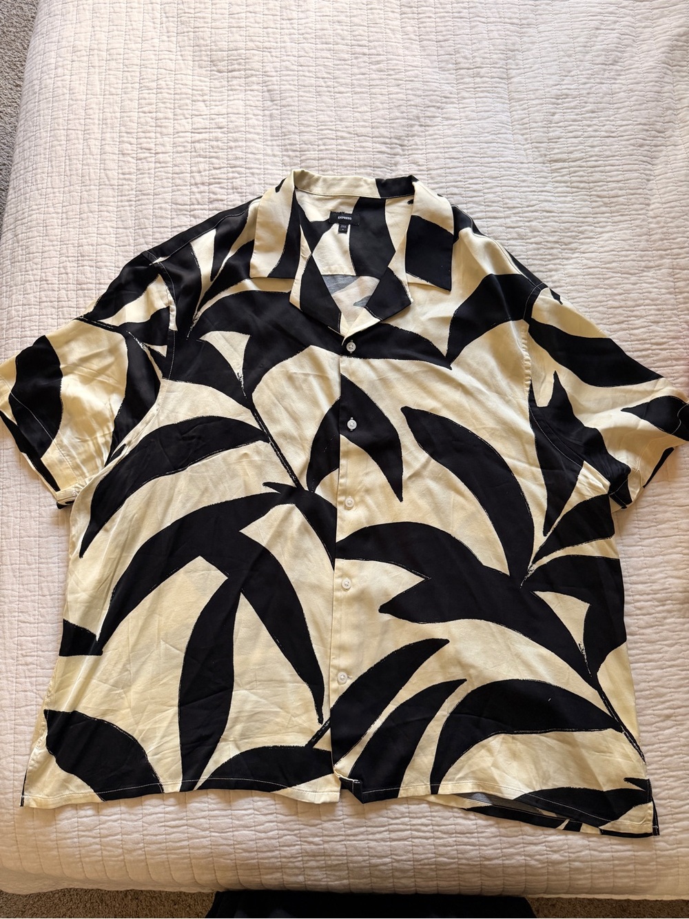 Express Black & Cream Short Sleeve Camp Collar Button-Up